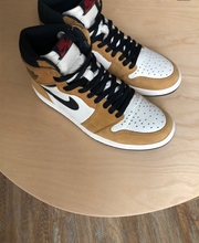 Load image into Gallery viewer, Air Jordan 1 Retro High Rookie of the Year
