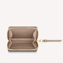 Load image into Gallery viewer, ZIPPY COIN PURSE - M68696