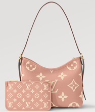 Load image into Gallery viewer, M46298 CarryAll PM