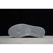 Load image into Gallery viewer, Air Jordan 1 Turbo Green 555088-311