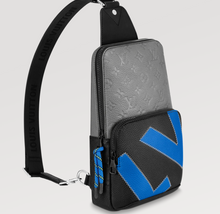 Load image into Gallery viewer, M59926 Avenue Slingbag