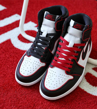 Load image into Gallery viewer, Air Jordan 1 Retro High OG