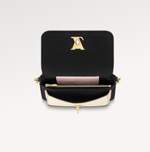 Load image into Gallery viewer, M81560 Lockme Tender Pochette