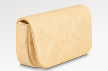 Load image into Gallery viewer, M81400 Wallet on Strap Bubblegram