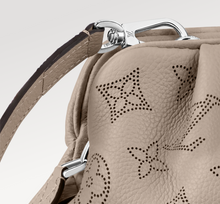 Load image into Gallery viewer, M80308 Scala Mini Pouch