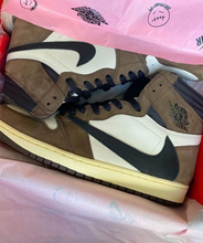 Load image into Gallery viewer, Travis Scott x Air Jordan 1 High OG TS SP