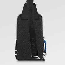 Load image into Gallery viewer, M59926 Avenue Slingbag