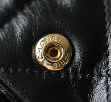 Load image into Gallery viewer, Chanel 22 Medium