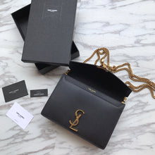 Load image into Gallery viewer, CASSANDRA MONOGRAM CLASP BAG IN OSTRICH

