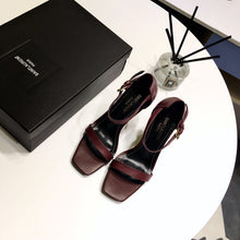 Load image into Gallery viewer, CASSANDRA FLAT SANDALS IN SMOOTH LEATHER

