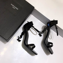 Load image into Gallery viewer, CASSANDRA FLAT SANDALS IN SMOOTH LEATHER
