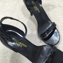 Load image into Gallery viewer, CASSANDRA FLAT SANDALS IN SMOOTH LEATHER
