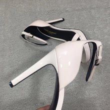 Load image into Gallery viewer, CASSANDRA FLAT SANDALS IN SMOOTH LEATHER
