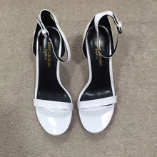 Load image into Gallery viewer, CASSANDRA FLAT SANDALS IN SMOOTH LEATHER
