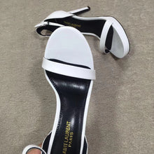 Load image into Gallery viewer, CASSANDRA FLAT SANDALS IN SMOOTH LEATHER
