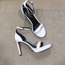 Load image into Gallery viewer, CASSANDRA FLAT SANDALS IN SMOOTH LEATHER
