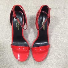 Load image into Gallery viewer, CASSANDRA FLAT SANDALS IN SMOOTH LEATHER
