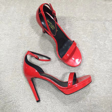 Load image into Gallery viewer, CASSANDRA FLAT SANDALS IN SMOOTH LEATHER
