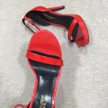 Load image into Gallery viewer, CASSANDRA FLAT SANDALS IN SMOOTH LEATHER
