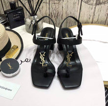 Load image into Gallery viewer, CASSANDRA SANDALS IN SMOOTH LEATHER WITH GOLD-TONE MONOGRAM
