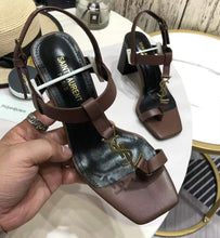 Load image into Gallery viewer, CASSANDRA SANDALS IN SMOOTH LEATHER WITH GOLD-TONE MONOGRAM
