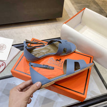 Load image into Gallery viewer, Hermès Santorini Sandal
