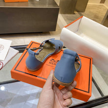 Load image into Gallery viewer, Hermès Santorini Sandal
