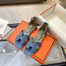Load image into Gallery viewer, Hermès Santorini Sandal
