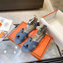 Load image into Gallery viewer, Hermès Santorini Sandal
