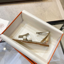 Load image into Gallery viewer, Hermès Santorini Sandal
