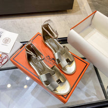 Load image into Gallery viewer, Hermès Santorini Sandal
