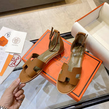 Load image into Gallery viewer, Hermès Santorini Sandal
