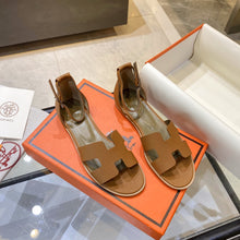 Load image into Gallery viewer, Hermès Santorini Sandal
