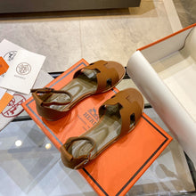 Load image into Gallery viewer, Hermès Santorini Sandal

