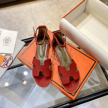 Load image into Gallery viewer, Hermès Santorini Sandal
