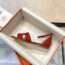 Load image into Gallery viewer, Hermès Santorini Sandal
