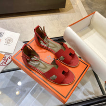 Load image into Gallery viewer, Hermès Santorini Sandal
