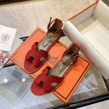 Load image into Gallery viewer, Hermès Santorini Sandal
