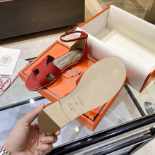 Load image into Gallery viewer, Hermès Santorini Sandal
