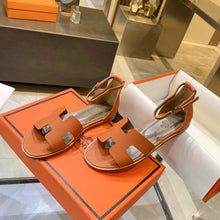 Load image into Gallery viewer, Hermès Santorini Sandal
