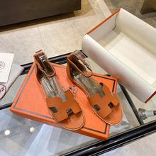 Load image into Gallery viewer, Hermès Santorini Sandal
