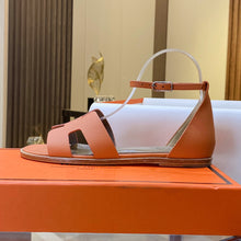 Load image into Gallery viewer, Hermès Santorini Sandal
