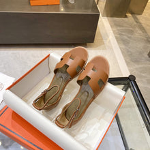 Load image into Gallery viewer, Hermès Santorini Sandal
