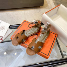 Load image into Gallery viewer, Hermès Santorini Sandal

