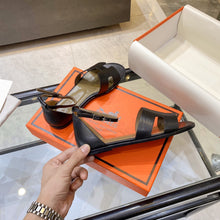 Load image into Gallery viewer, Hermès Santorini Sandal
