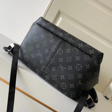 Load image into Gallery viewer, DISCOVERY BACKPACK
