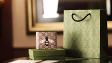 Load image into Gallery viewer, Bee print GG Supreme wallet
