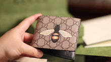 Load image into Gallery viewer, Bee print GG Supreme wallet
