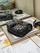 Load image into Gallery viewer, Dior Bobby bag
