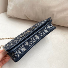 Load image into Gallery viewer, Dior 30 Montaigne
